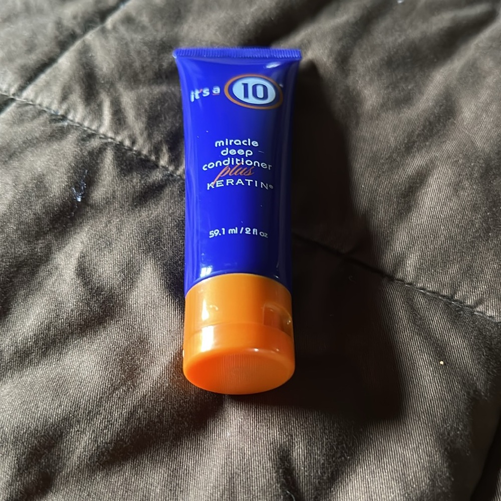 It’s A 10 Miracle Deep Conditioner Plus Keratin Mini - Picture 3 of 7